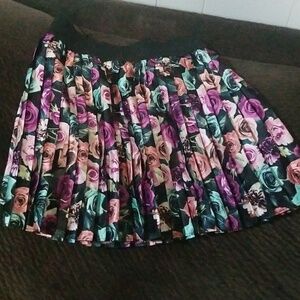 Wet Seal pleated skirt